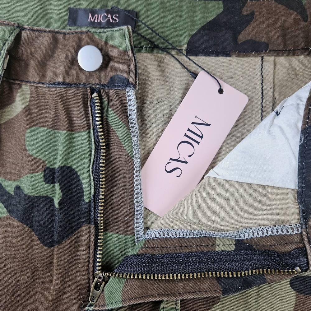 MICAS Camo Distressed Shorts Medium Utility Pouch Tie Belt Raw Hem 5" Inseam New - Picture 4 of 9